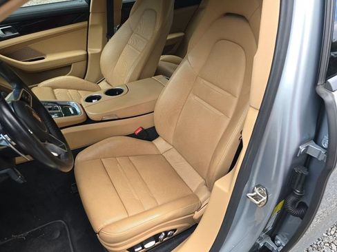 Used 2019 Porsche Panamera 4 AWD/4WD image 13