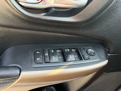 Used 2017 Jeep Cherokee Sport FWD image 22