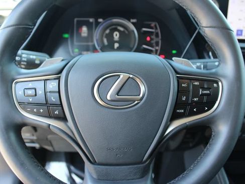 Used 2024 Lexus ES 300h w/ Premium Package FWD image 19