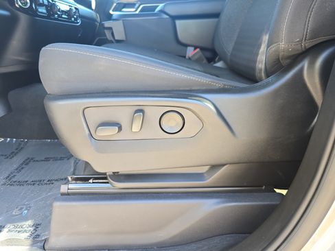 Used 2025 Chevrolet Silverado 1500 LT RWD image 25