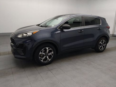 Used 2020 Kia Sportage LX FWD image 2