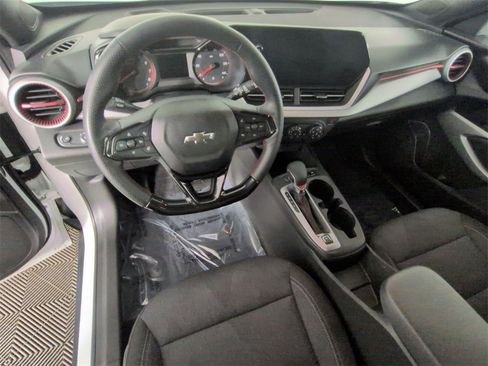 Certified 2024 Chevrolet Trax RS image 10