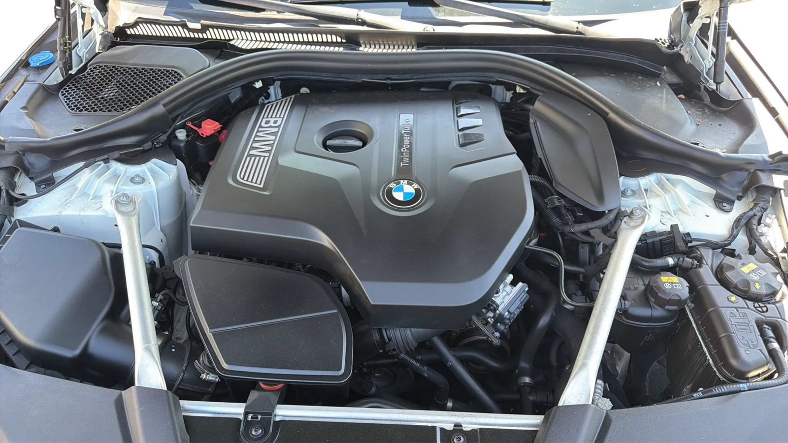Used 2018 BMW 530i w/ Premium Package RWD image 34