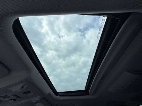 Used 2015 GMC Yukon XL Denali w/ Touring Package image 25