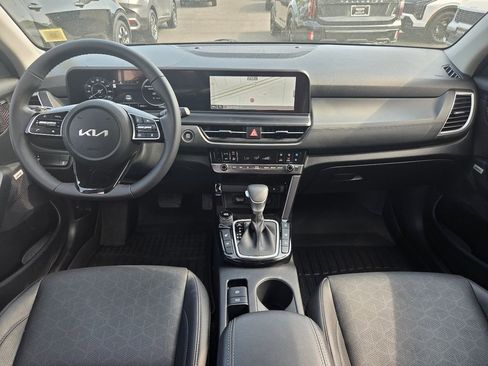 Used 2024 Kia Seltos SX AWD/4WD image 12