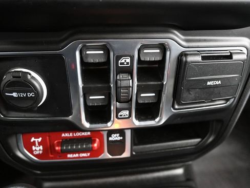 Used 2023 Jeep Gladiator Mojave image 33