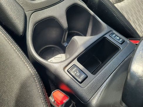 Used 2019 Nissan Rogue SV w/ Premium Package FWD image 29