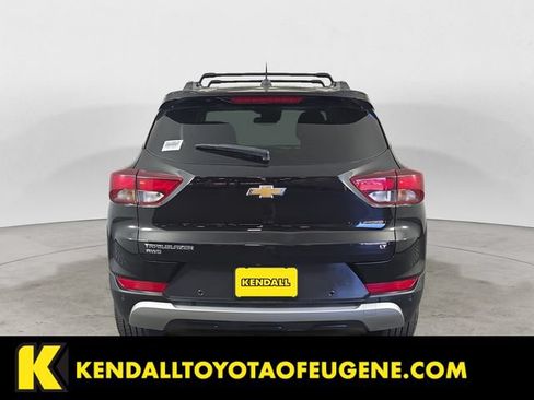 Used 2023 Chevrolet TrailBlazer LT w/ Convenience Package AWD/4WD image 6