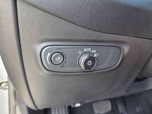 Certified 2023 Chevrolet Equinox LS w/ LS Convenience Package FWD image 22