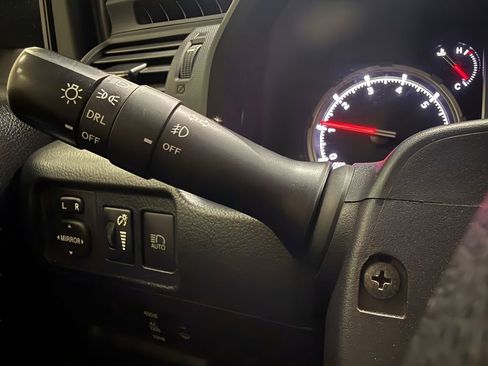 Used 2022 Toyota 4Runner TRD Off-Road Premium w/ Moonroof Package AWD/4WD image 19