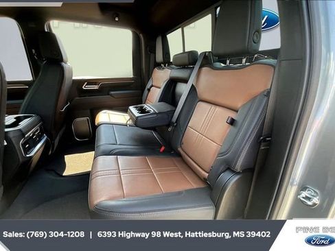 Used 2025 Chevrolet Silverado 2500 High Country w/ High Country Premium Package image 19