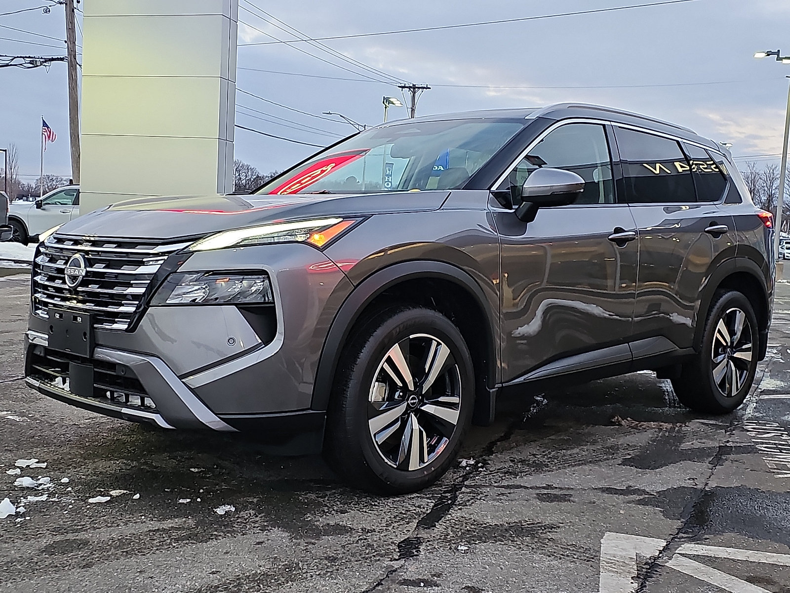 Certified 2025 Nissan Rogue SL w/ Tech Package AWD/4WD image 3