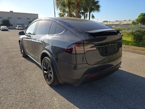 Used 2024 Tesla Model X AWD/4WD image 3