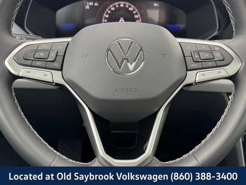 Certified 2023 Volkswagen Taos SE w/ Panoramic Sunroof Package AWD/4WD image 38