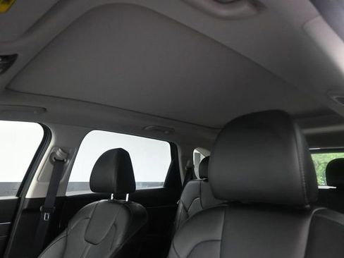 Used 2025 Kia Sorento SX FWD image 21