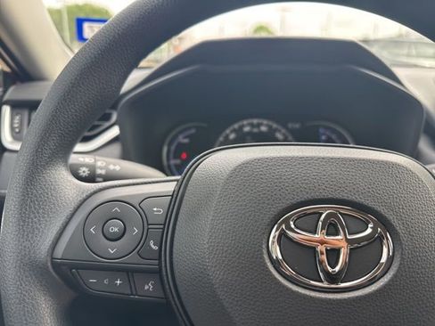 Certified 2025 Toyota RAV4 LE image 14