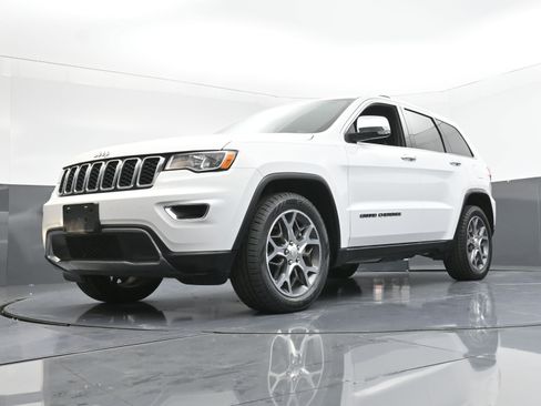 Used 2019 Jeep Grand Cherokee Limited image 24