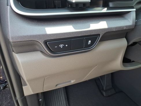 New 2026 Kia Carnival EX FWD image 17