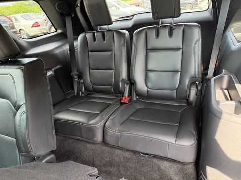 Used 2016 Ford Explorer Limited w/ Equipment Group 301A AWD/4WD image 16