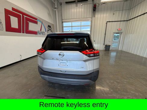 Used 2021 Nissan Rogue SV FWD image 4