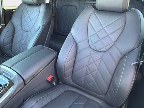 Used 2025 BMW X5 xDrive40i w/ Premium Essential Package image 39