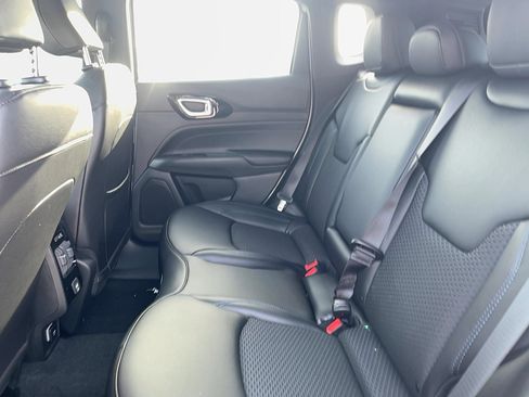 New 2026 Jeep Compass Latitude AWD/4WD image 10