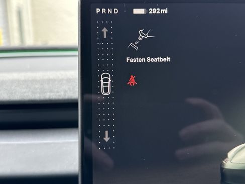 Used 2024 Tesla Model 3 image 29