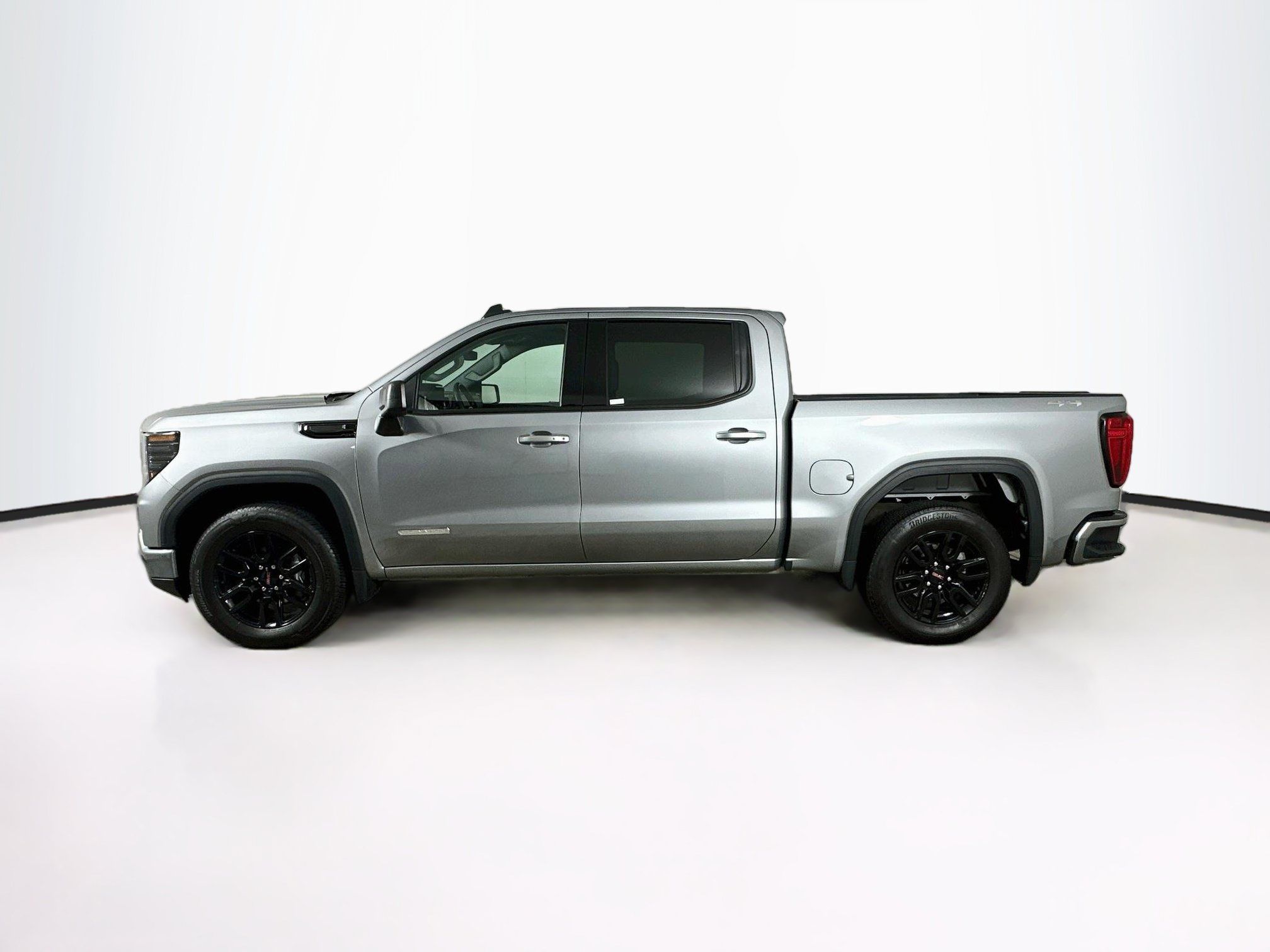 Used 2024 GMC Sierra 1500 Elevation AWD/4WD image 4