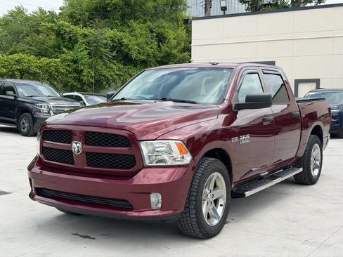 Used 2017 RAM 1500 Express w/ Express Value Package RWD image 1