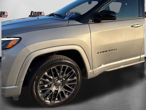 Used 2022 Jeep Compass High Altitude AWD/4WD image 12