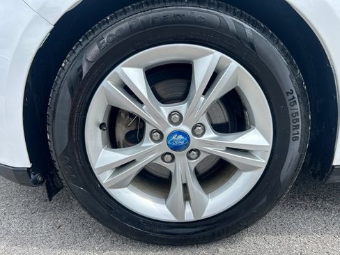 Used 2017 Ford Focus SE FWD image 10