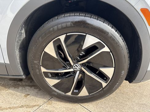 Used 2022 Volkswagen ID.4 Pro S image 13