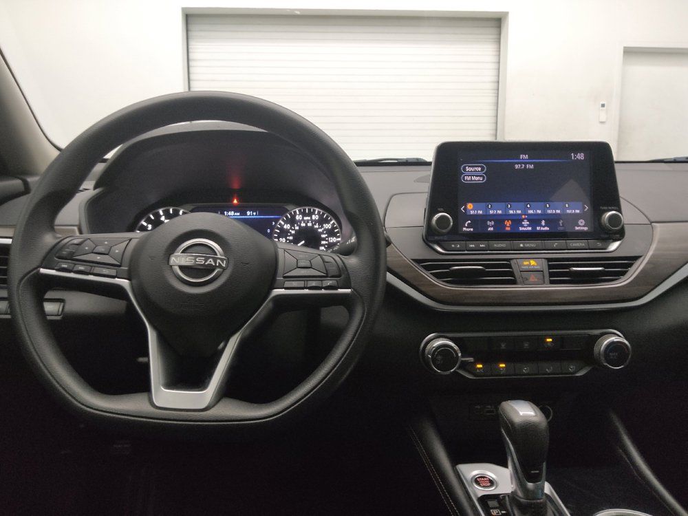 Used 2023 Nissan Altima 2.5 SV FWD image 22