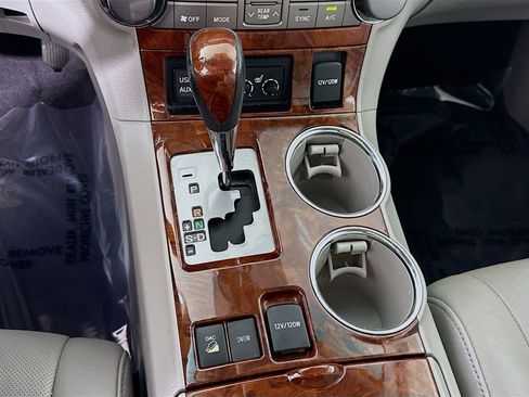 Used 2011 Toyota Highlander Limited w/ Tow Pkg image 10