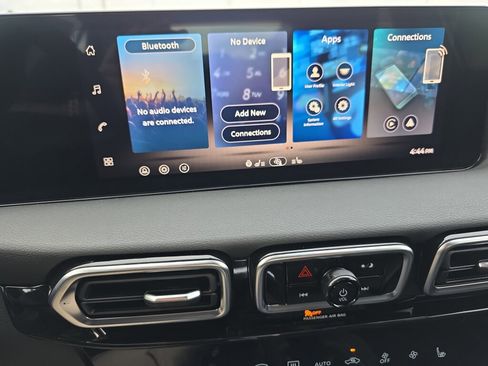 New 2026 Nissan Sentra SV w/ SV Convenience Package FWD image 11