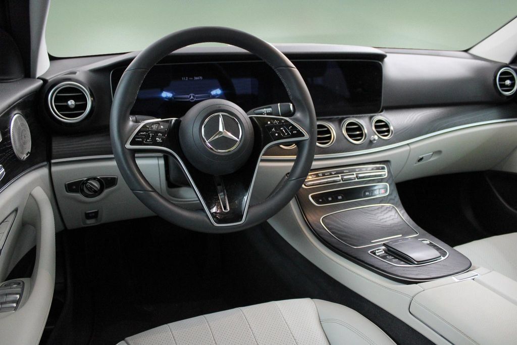 Used 2023 Mercedes-Benz E 450 4MATIC Sedan image 17