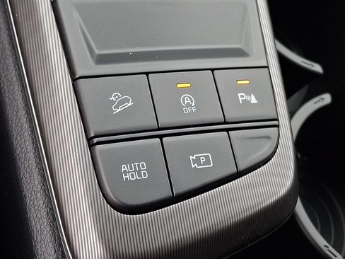 New 2026 Kia Sportage EX FWD image 11