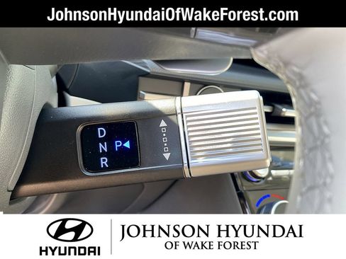 Used 2024 Hyundai Santa Fe SEL FWD image 15