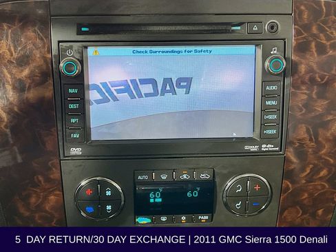 Used 2011 GMC Sierra 1500 Denali AWD/4WD image 21
