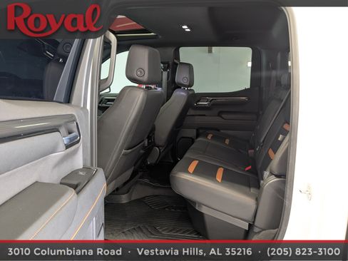 Used 2024 GMC Sierra 1500 AT4 w/ Technology Package AWD/4WD image 14