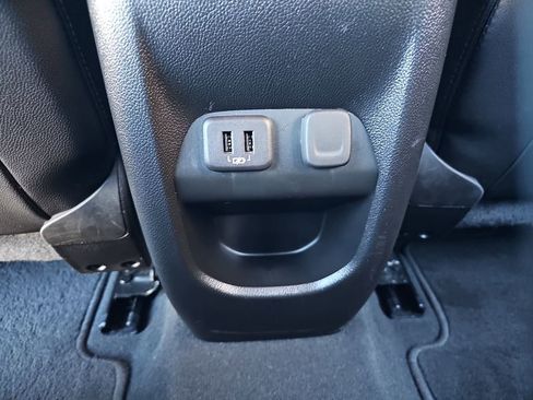 Used 2022 Chevrolet Colorado ZR2 AWD/4WD image 21