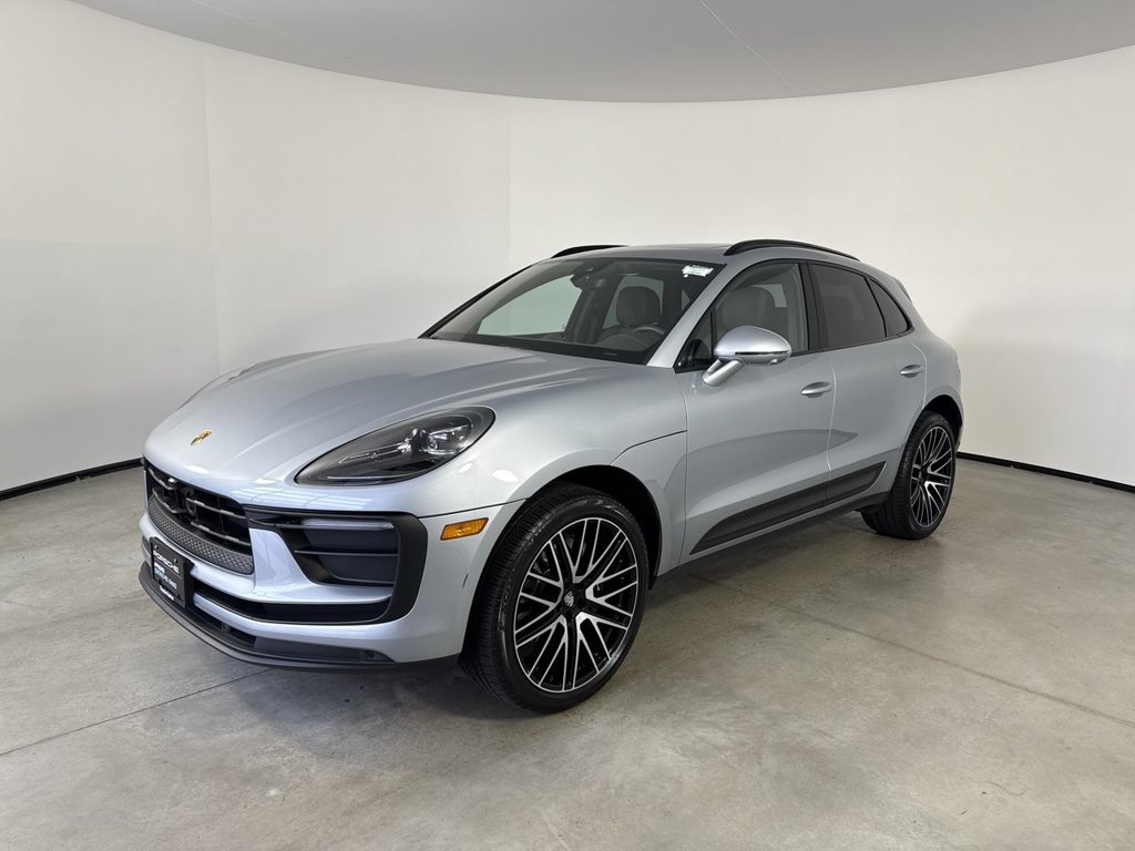 Certified 2024 Porsche Macan AWD/4WD image 1