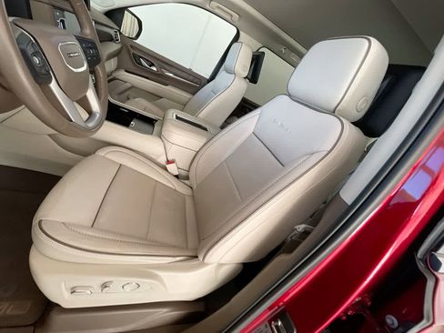 Used 2021 GMC Yukon XL Denali w/ LPO, Illumination Package image 11
