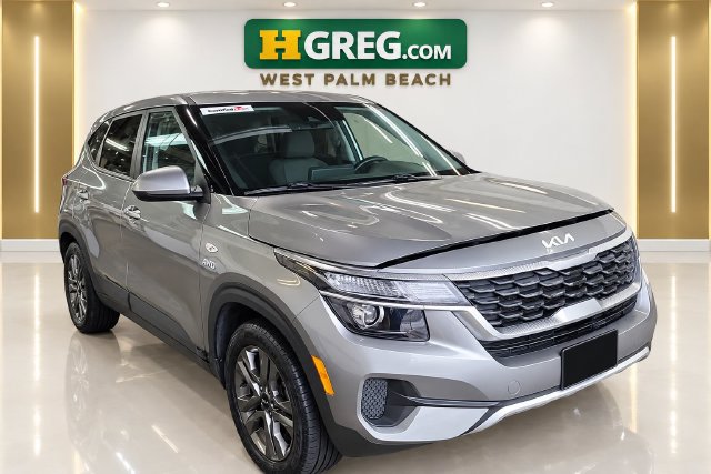 Used 2023 Kia Seltos LX AWD/4WD image 4