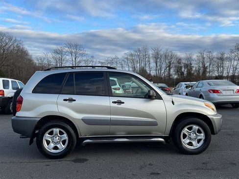 Used 2002 Toyota RAV4 4WD image 4