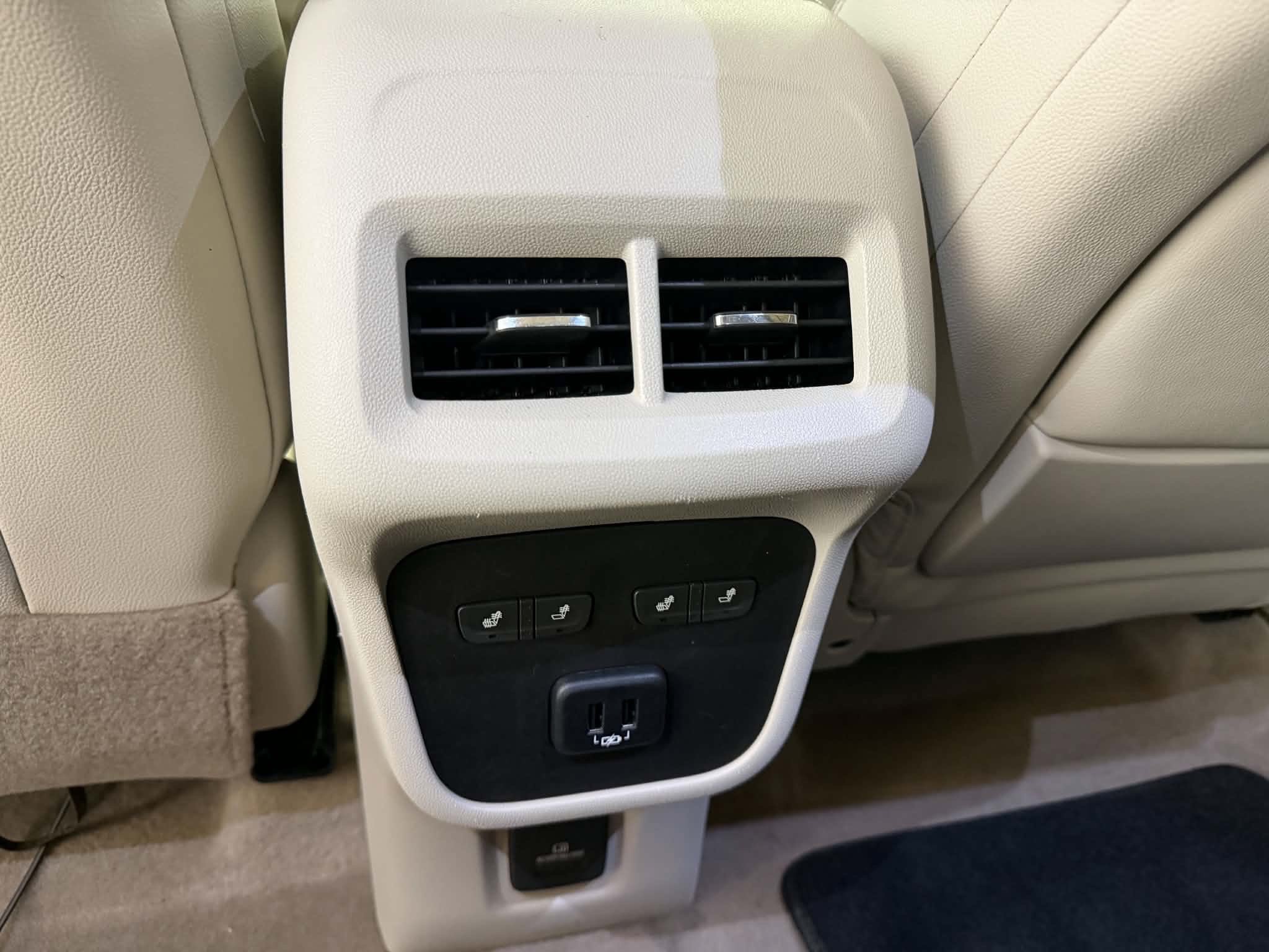 Used 2018 GMC Terrain Denali w/ Advanced Safety Package FWD image 8