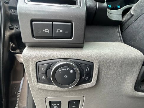 Used 2020 Ford F150 XLT w/ Equipment Group 302A Luxury AWD/4WD image 26