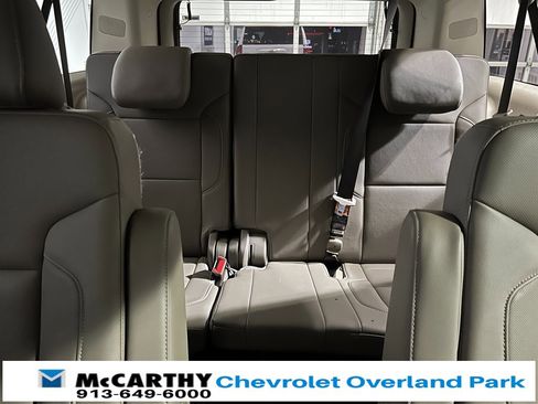Used 2020 Chevrolet Suburban Premier image 33