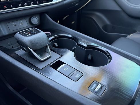 Certified 2024 Nissan Rogue SL w/ SL Premium Package image 20