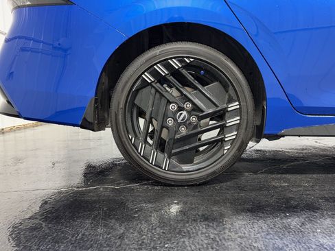 Used 2026 Nissan Sentra SR w/ Floor Mat Package image 8